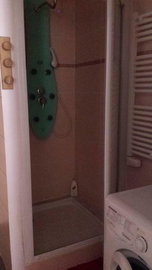Coquet Studio En Mezzanine Nuit Pour 2 Personnes Saint-Girons  Luaran gambar