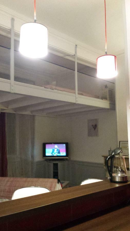 Coquet Studio En Mezzanine Nuit Pour 2 Personnes Saint-Girons  Luaran gambar